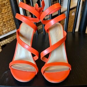 Shoe Dazzle Vibrant Orange Heels